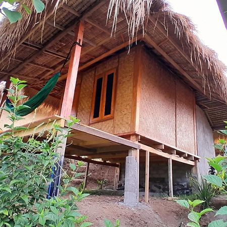 Bayan Exotic Homestay Сенару Экстерьер фото