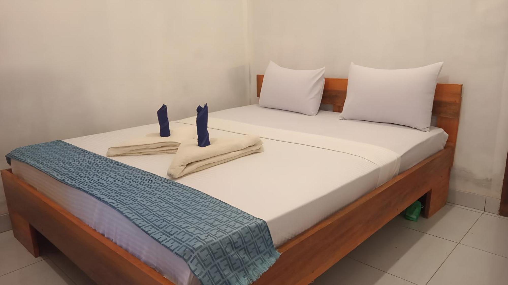 Bayan Exotic Homestay Сенару Экстерьер фото