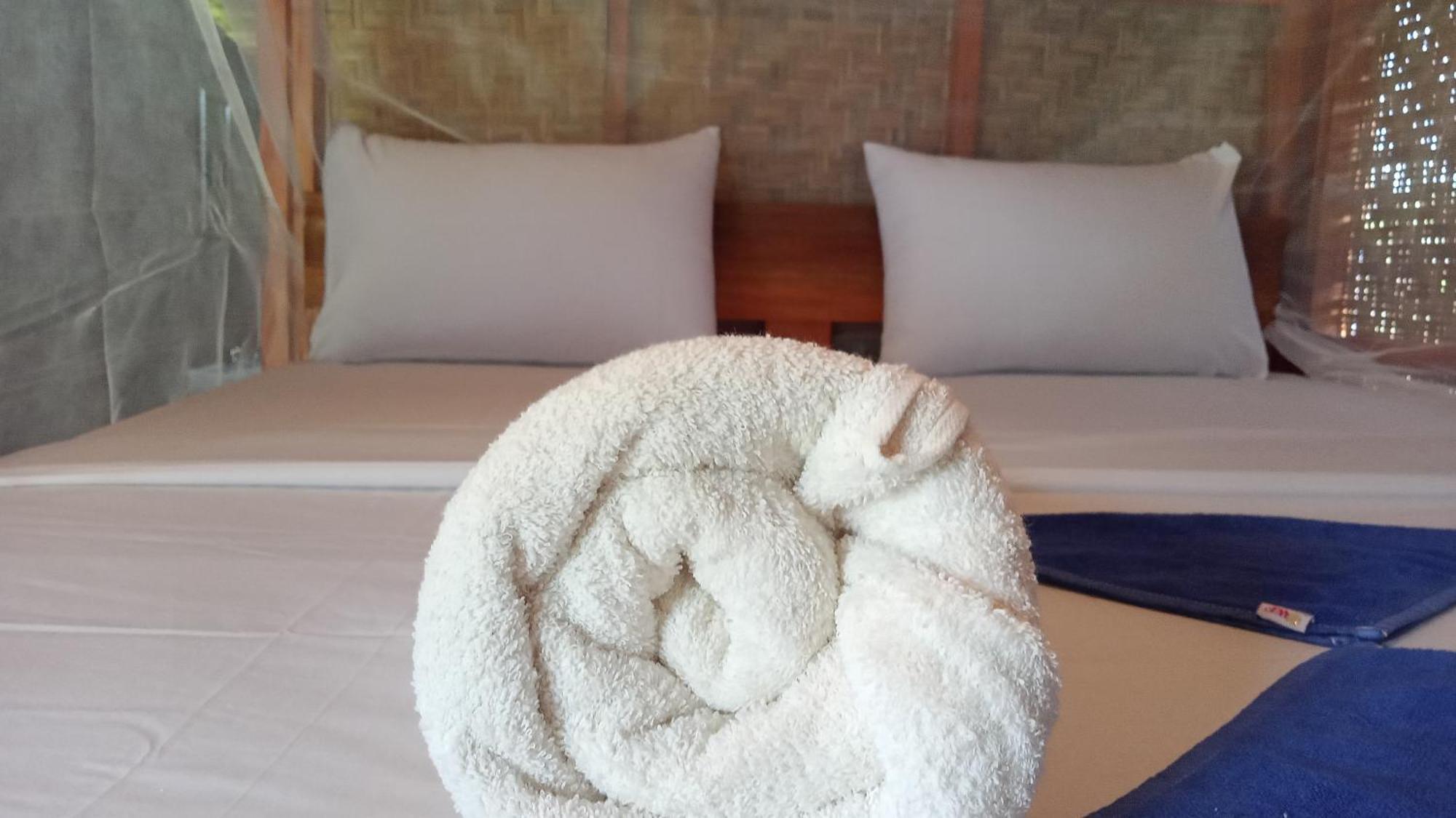Bayan Exotic Homestay Сенару Экстерьер фото