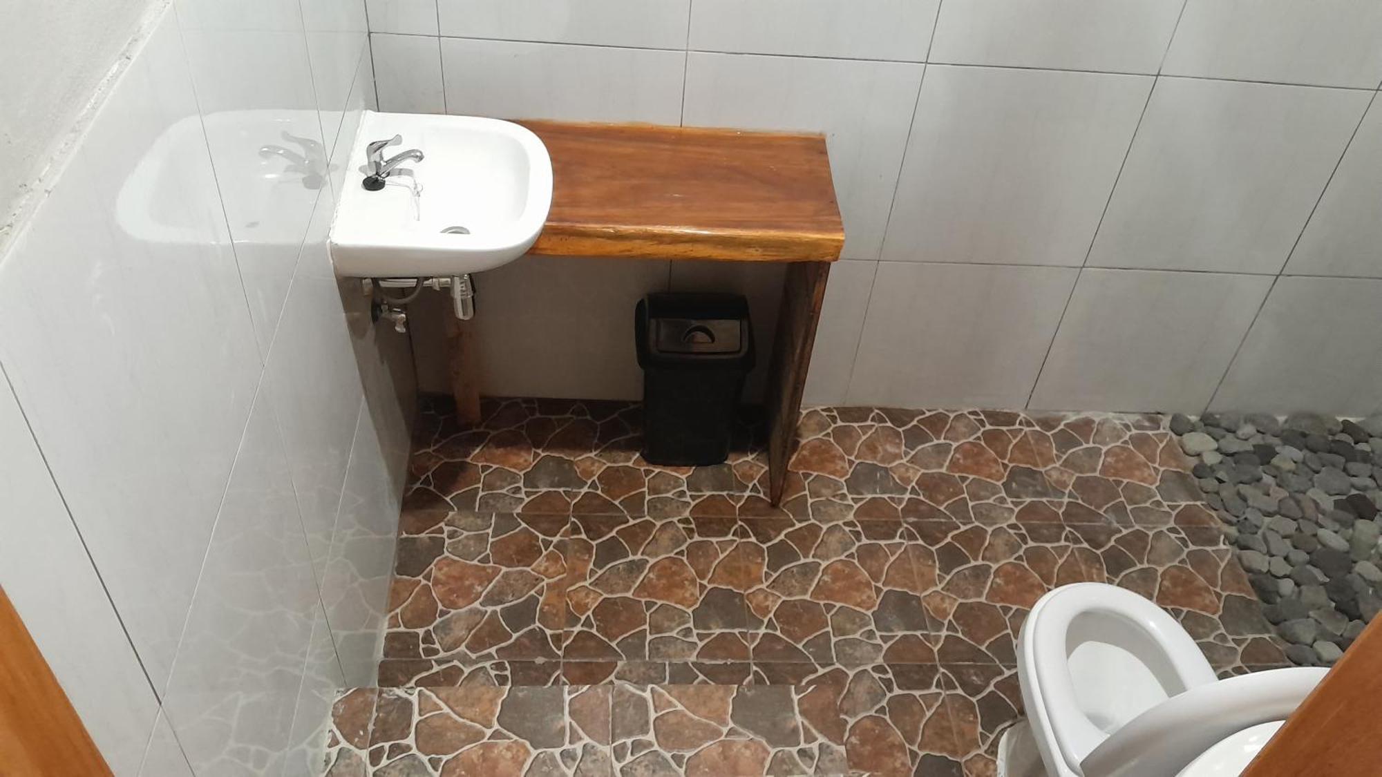 Bayan Exotic Homestay Сенару Экстерьер фото