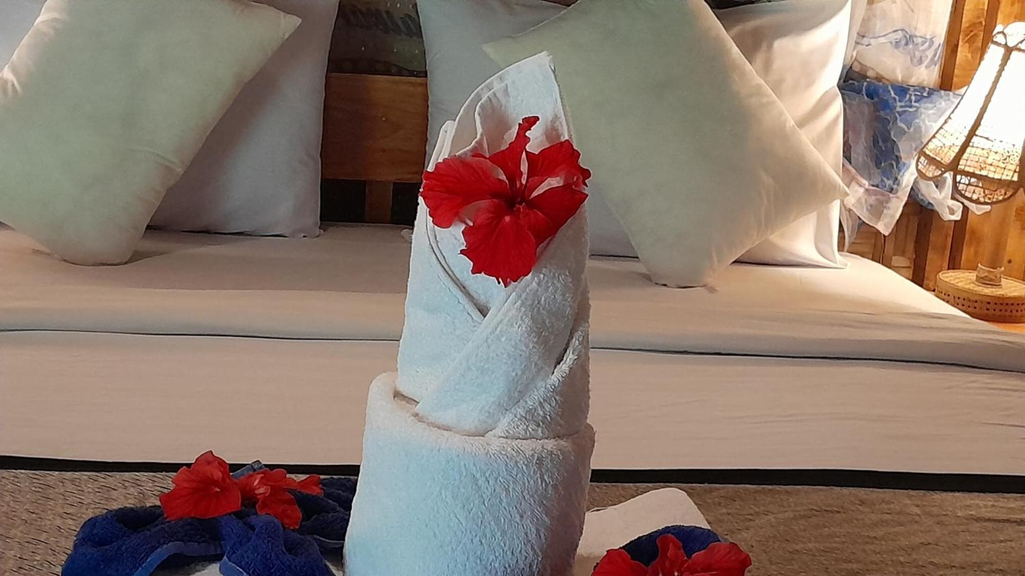Bayan Exotic Homestay Сенару Экстерьер фото